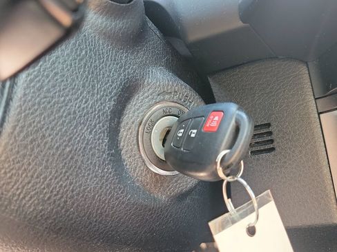 Used 2019 Toyota Tacoma SR w/ SR Convenience Package AWD/4WD image 30