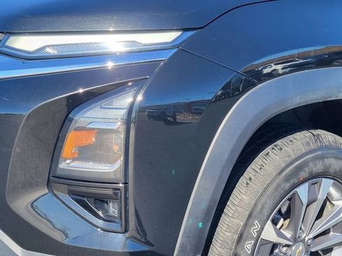 Used 2025 Chevrolet Equinox LT w/ Convenience Package II image 8