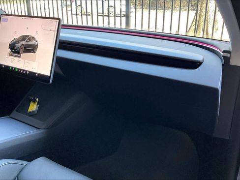 Used 2025 Tesla Model 3 Performance image 18
