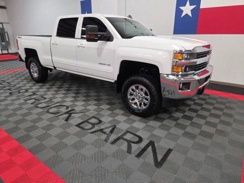 Used 2016 Chevrolet Silverado 2500 LT w/ LT Convenience Package image 15