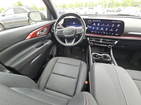 Used 2024 Chevrolet Traverse Z71 w/ Enhanced Driving Package AWD/4WD image 38