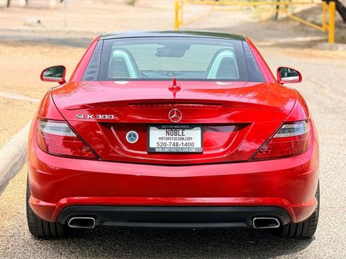 Used 2016 Mercedes-Benz SLK 300 w/ Premium 2 Package image 12