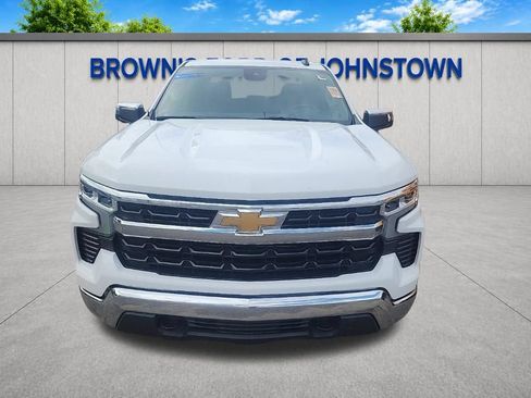 Used 2022 Chevrolet Silverado 1500 LT AWD/4WD image 3