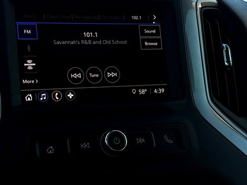 Used 2024 Chevrolet Silverado 2500 Custom w/ Custom Value Package image 34