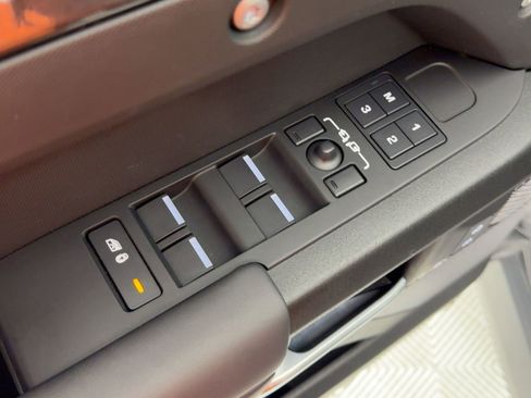 Used 2023 Land Rover Defender 110 Carpathian Edition image 13