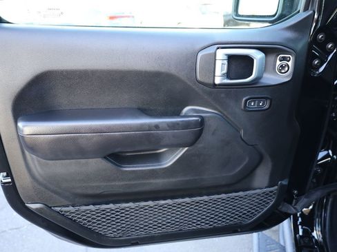Used 2019 Jeep Wrangler Unlimited Sport AWD/4WD image 10