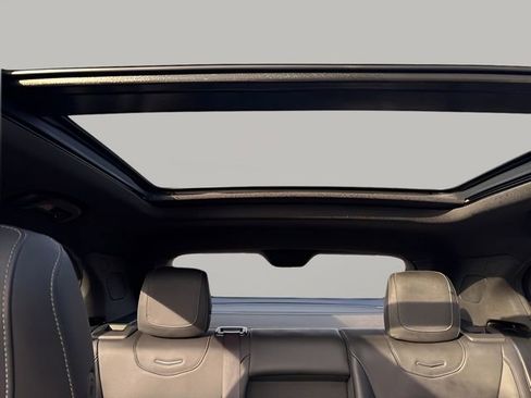 Used 2021 Cadillac XT4 Premium Luxury image 30