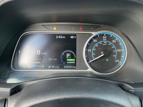 Certified 2023 Nissan Leaf S image 16