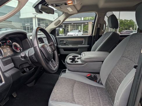 Used 2018 RAM 1500 Big Horn AWD/4WD image 30