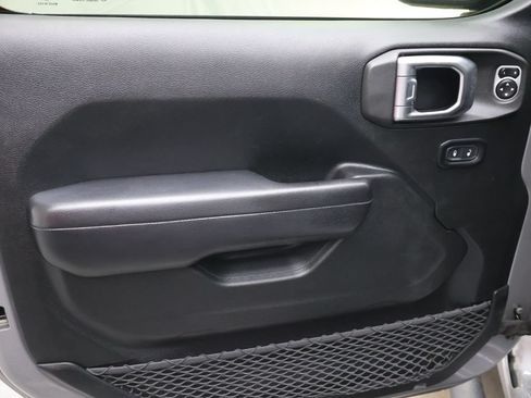 Used 2019 Jeep Wrangler Unlimited Sport AWD/4WD image 14