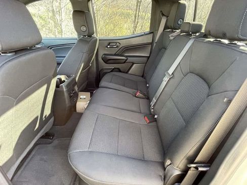 Used 2025 GMC Canyon Elevation w/ Technology Package RWD image 12