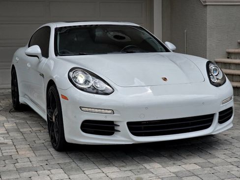 Used 2015 Porsche Panamera S w/ Premium Package image 25
