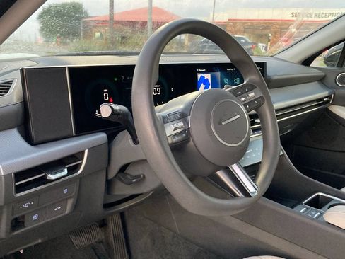 Used 2025 Hyundai Sonata SEL FWD image 9