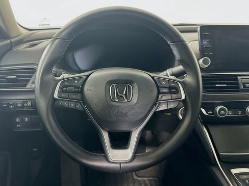 Used 2019 Honda Accord Touring image 18