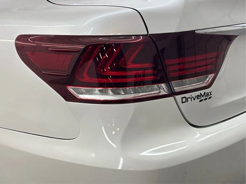 Used 2017 Lexus LS 460 F Sport image 33