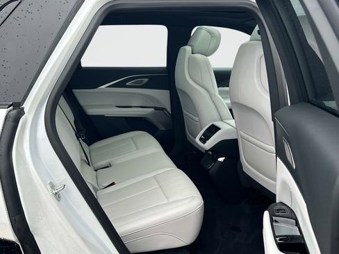 Used 2025 Cadillac Lyriq Sport image 21