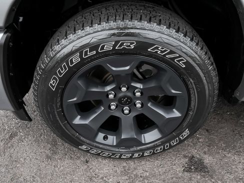 Used 2025 RAM 1500 Big Horn AWD/4WD image 9