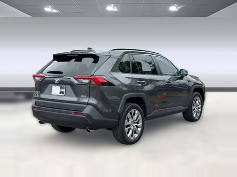 Used 2023 Toyota RAV4 XLE Premium FWD image 9