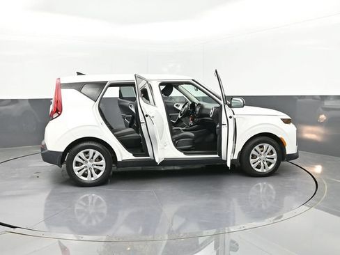 Used 2020 Kia Soul LX FWD image 26