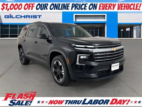 New 2027 Chevrolet Traverse LT w/ Sun and Wheel Package FWD image 1