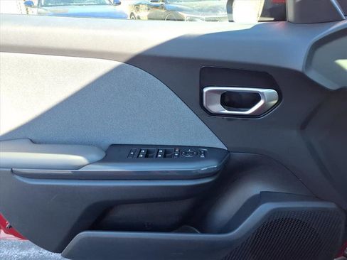 Used 2025 Kia K4 EX image 19