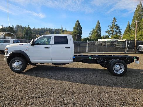 New 2026 RAM 4500 Tradesman AWD/4WD image 4