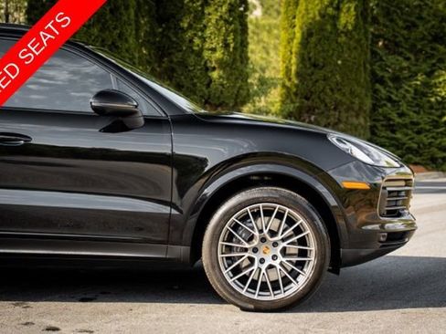 Used 2023 Porsche Cayenne Platinum Edition AWD/4WD image 14