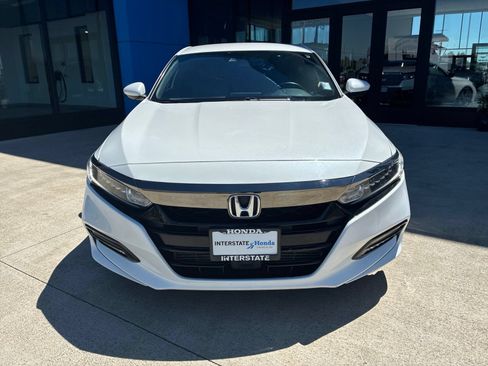 Used 2019 Honda Accord Sport image 2