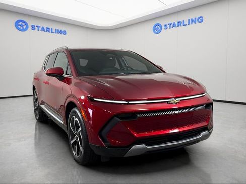 Used 2025 Chevrolet Equinox EV LT w/ Convenience Package image 14