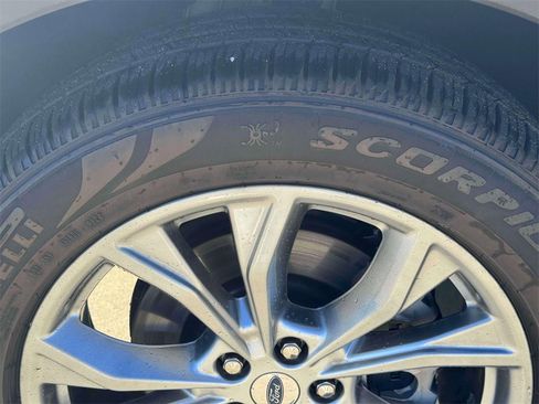 Used 2022 Ford Explorer Limited w/ Class IV Trailer Tow Package image 6