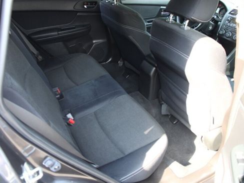 Used 2014 Subaru Crosstrek 2.0i Premium AWD/4WD image 6