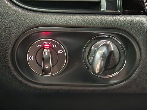 Used 2021 Porsche Macan image 42