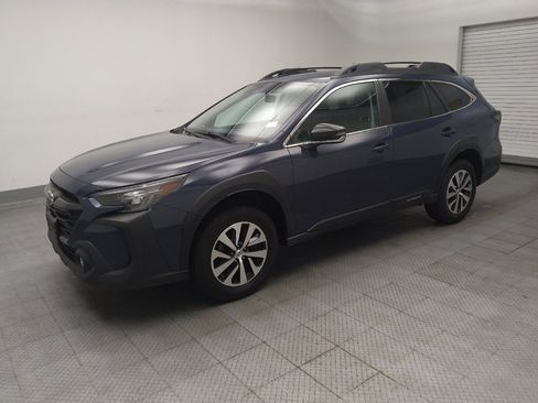 Used 2024 Subaru Outback Premium AWD/4WD image 2