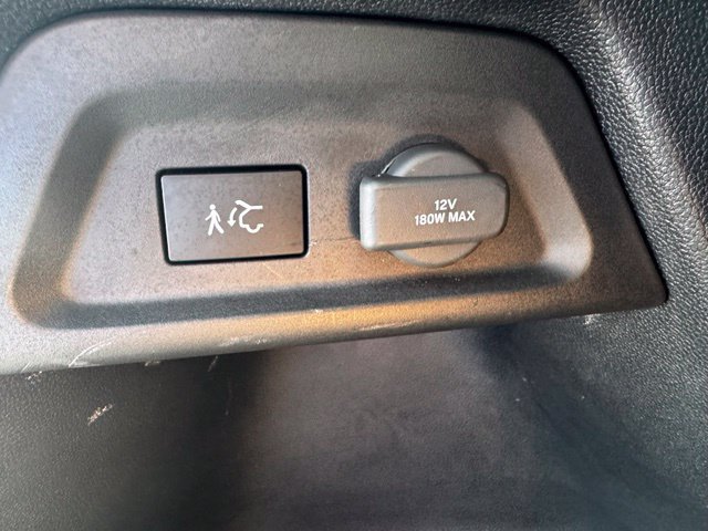Used 2025 Honda Pilot Black Edition image 11