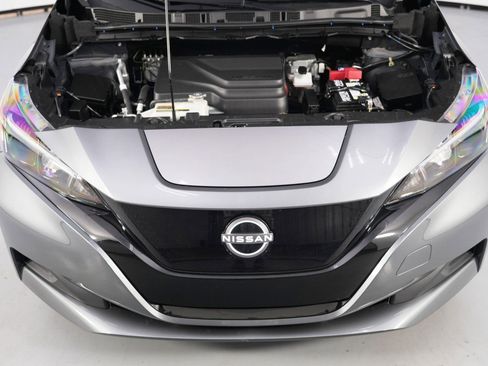 Used 2025 Nissan Leaf S image 7