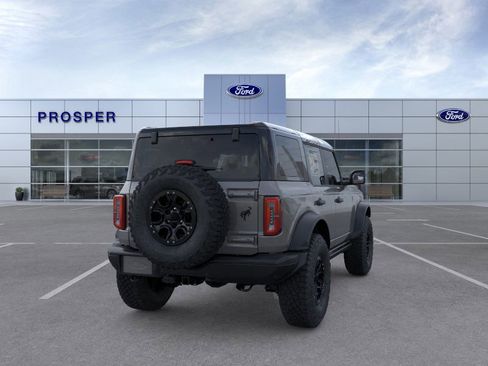 New 2025 Ford Bronco Badlands image 8