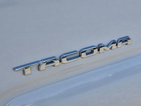 Used 2023 Toyota Tacoma TRD Off-Road w/ Technology Package image 20