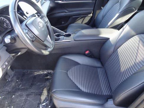 Used 2024 Toyota Camry SE image 6