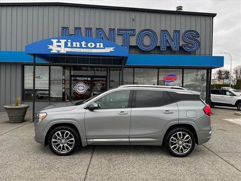 Used 2024 GMC Terrain Denali AWD/4WD image 2