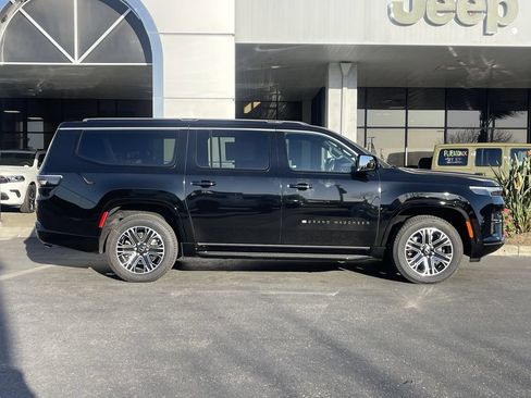 New 2026 Jeep Grand Wagoneer L 4WD w/ HD Trailer Tow Package image 6