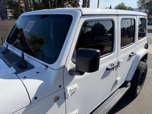 Used 2020 Jeep Wrangler Unlimited Sahara AWD/4WD image 8