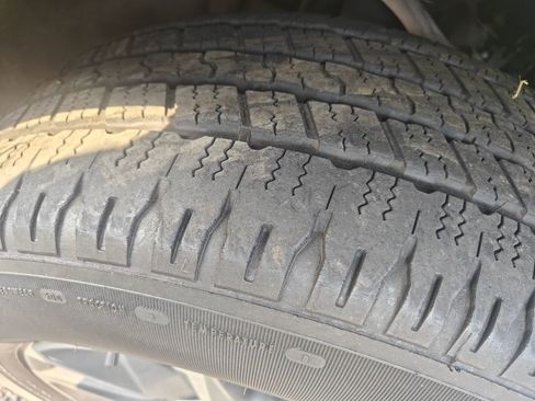 Used 2021 Chevrolet Suburban LT image 37