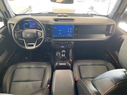 Used 2021 Ford Bronco Badlands image 16