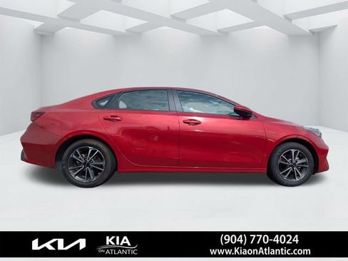 Used 2024 Kia Forte LXS FWD image 2