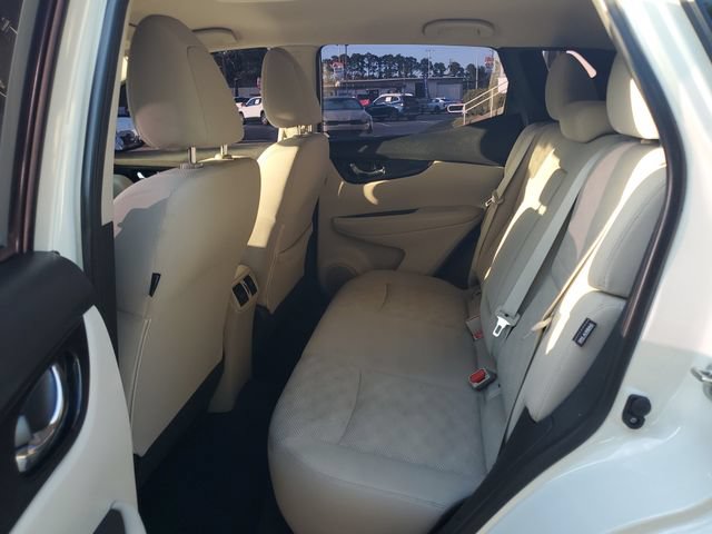 Used 2020 Nissan Rogue Sport SV FWD image 10