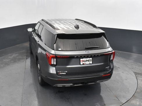 New 2026 Ford Explorer Active w/ Active Comfort Package image 20