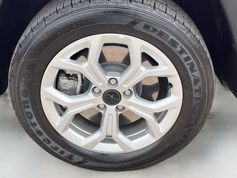 Used 2025 Jeep Compass Sport AWD/4WD image 29