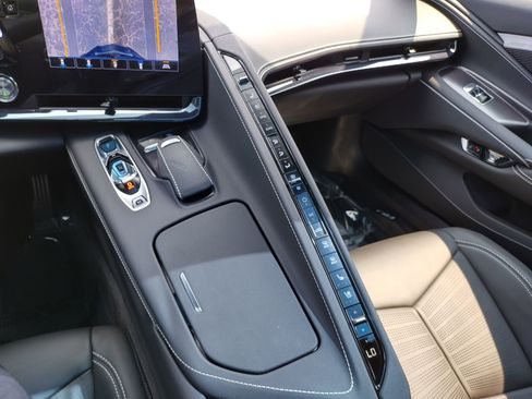 Used 2023 Chevrolet Corvette Z06 w/ Stealth Interior Trim Package image 17