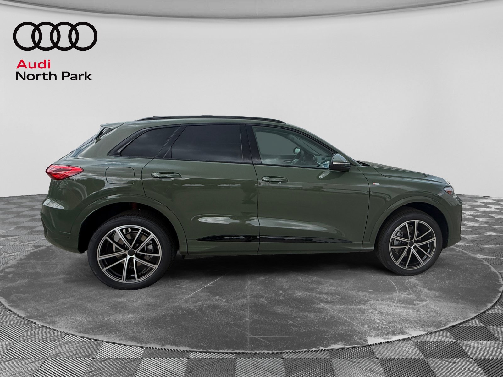 New 2026 Audi Q5 Premium Plus AWD/4WD image 6