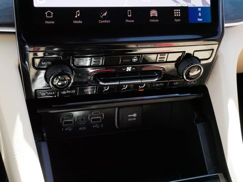 Used 2025 Jeep Grand Cherokee L Limited w/ Trailer Tow Package AWD/4WD image 23